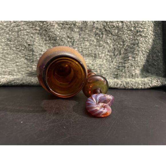 Stunning Glass Bottle with Shell Stopper Beachy Beautifulness - Picture 13 of 16